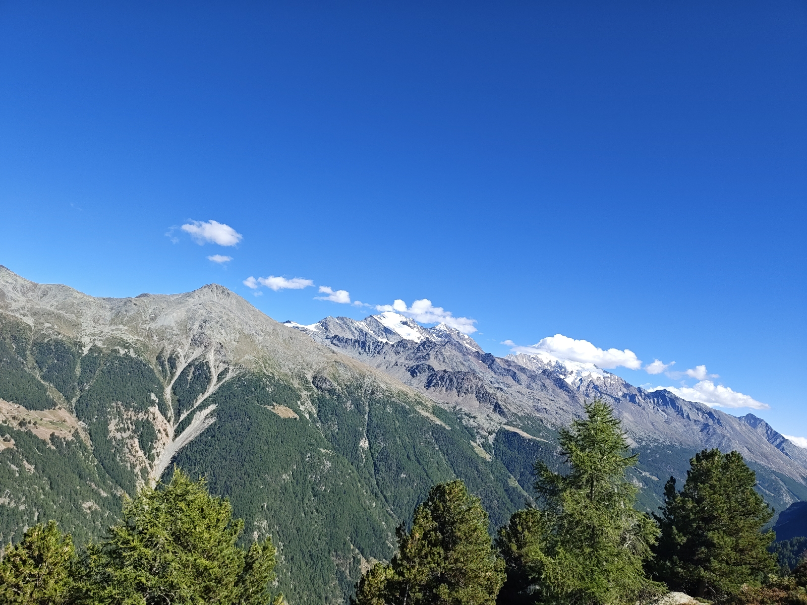 <a href='/hi/jeroen' class='caption'>» jeroen 31 August 2025 04:18 Grächen</a>