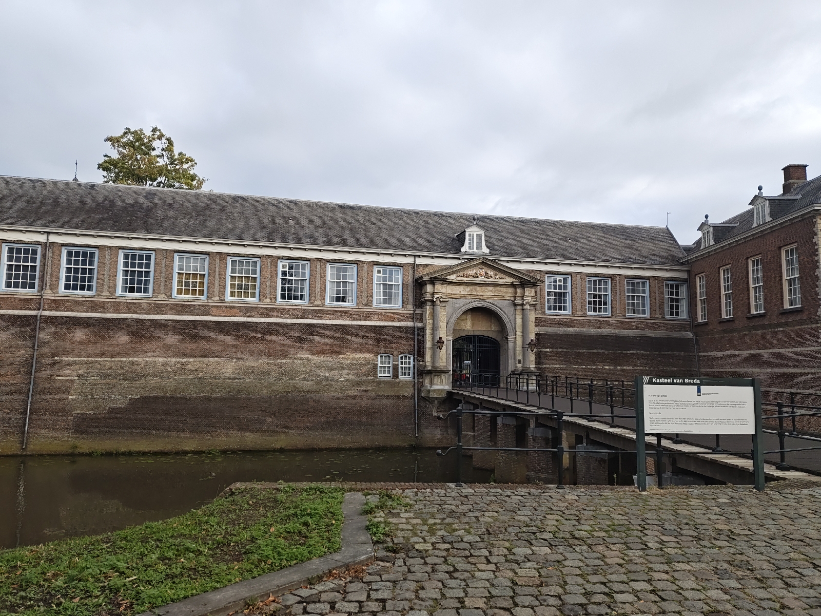 <a href='/hi/jeroen' class='caption'>» jeroen 18 September 2025 08:41 Kasteel van Breda</a>