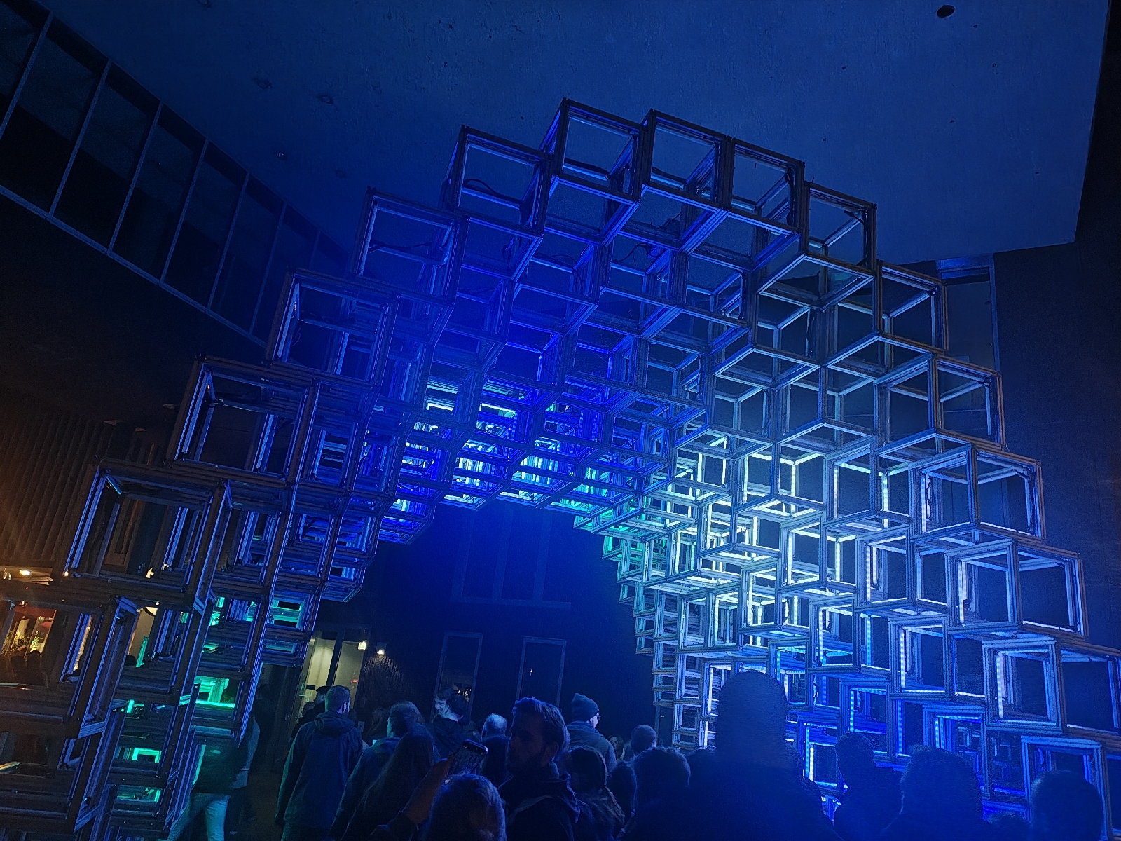 <a href='/hi/jeroen' class='caption'>» jeroen 13 November 2025 08:55 glow Eindhoven 2025</a>