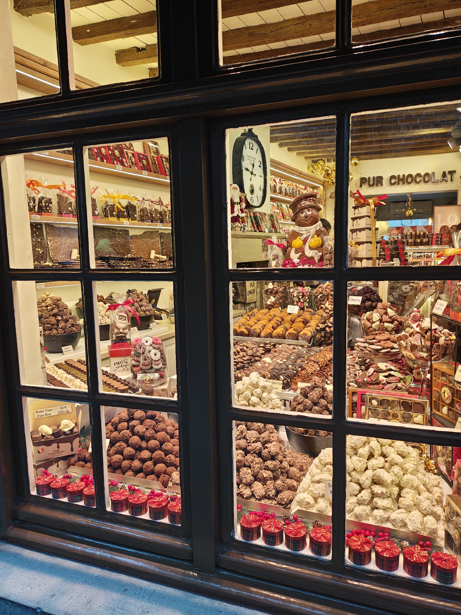 <a href='/hi/jeroen' class='caption'>» jeroen 23 December 2025 12:48 Brugge</a>