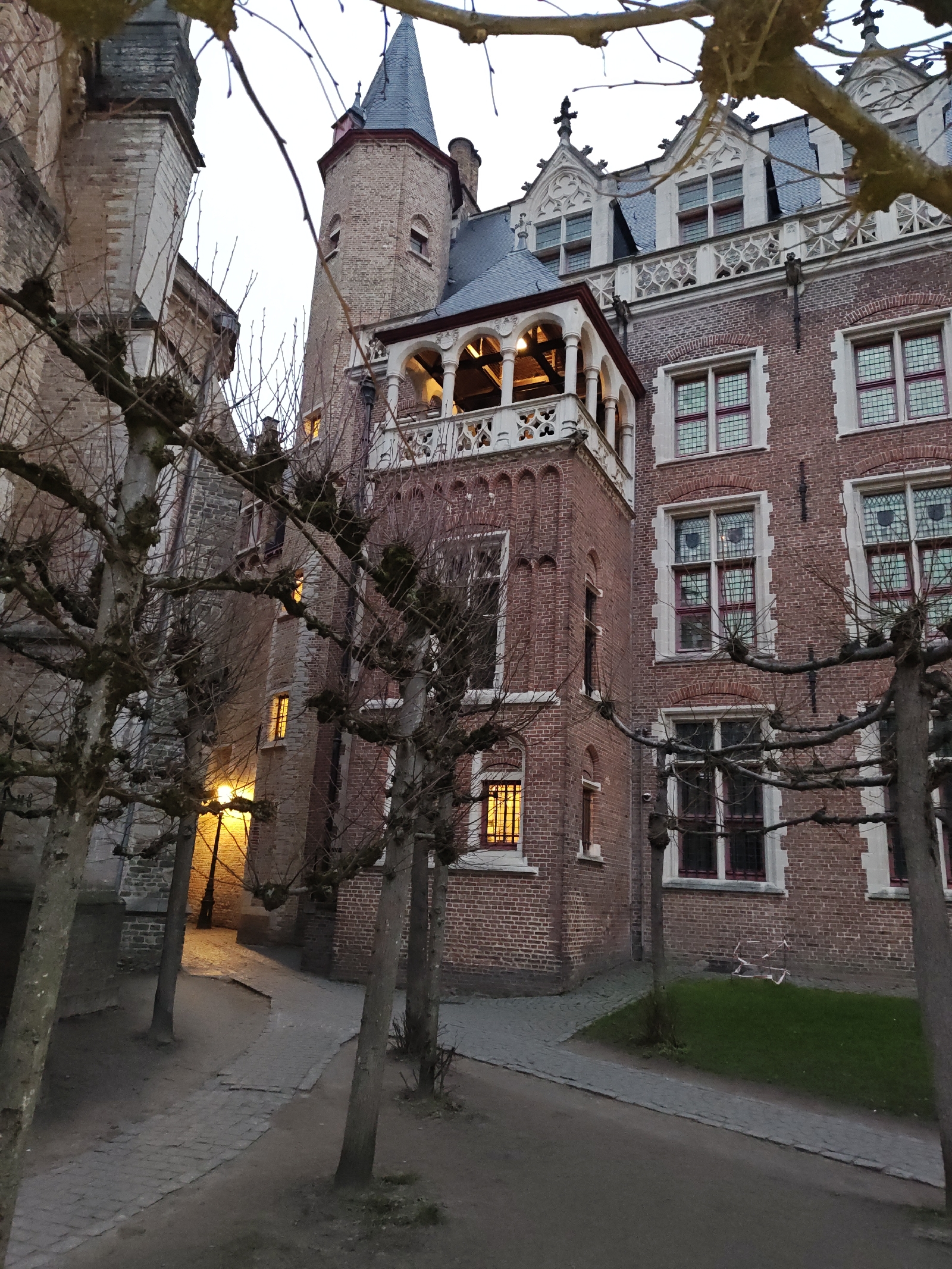 <a href='/hi/jeroen' class='caption'>» jeroen 23 December 2025 04:40 Brugge</a>