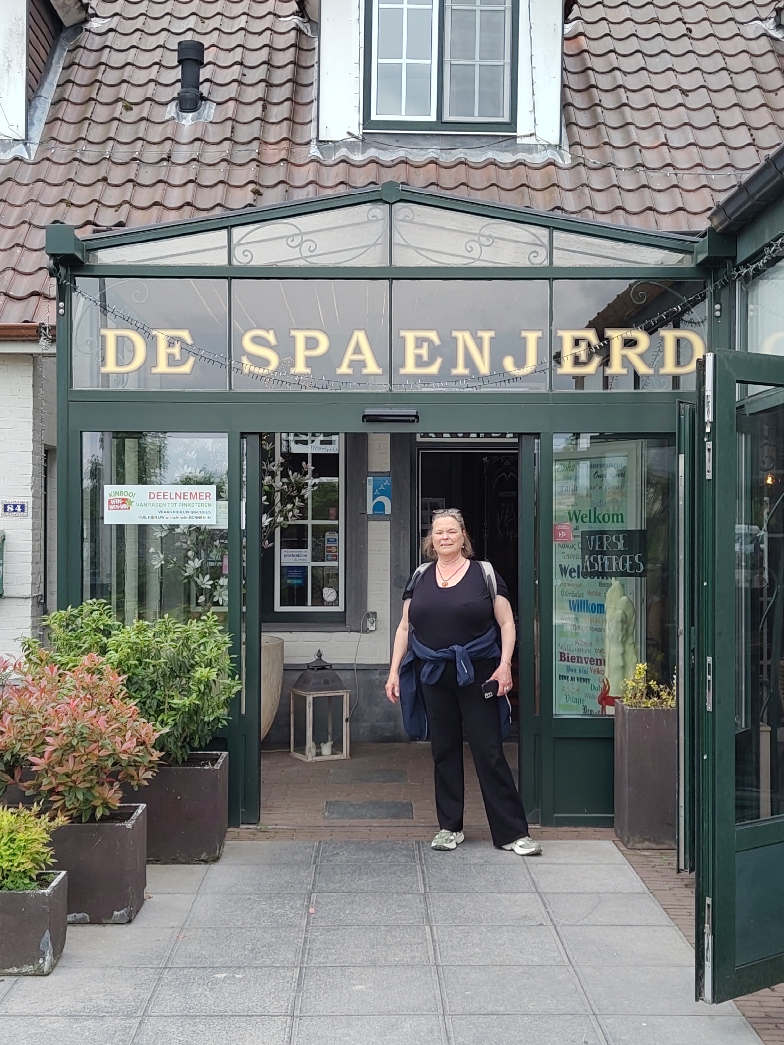 <a href='/hi/jeroen' class='caption'>» jeroen 04 May 2026 12:45 Thorn Stevensweert</a>