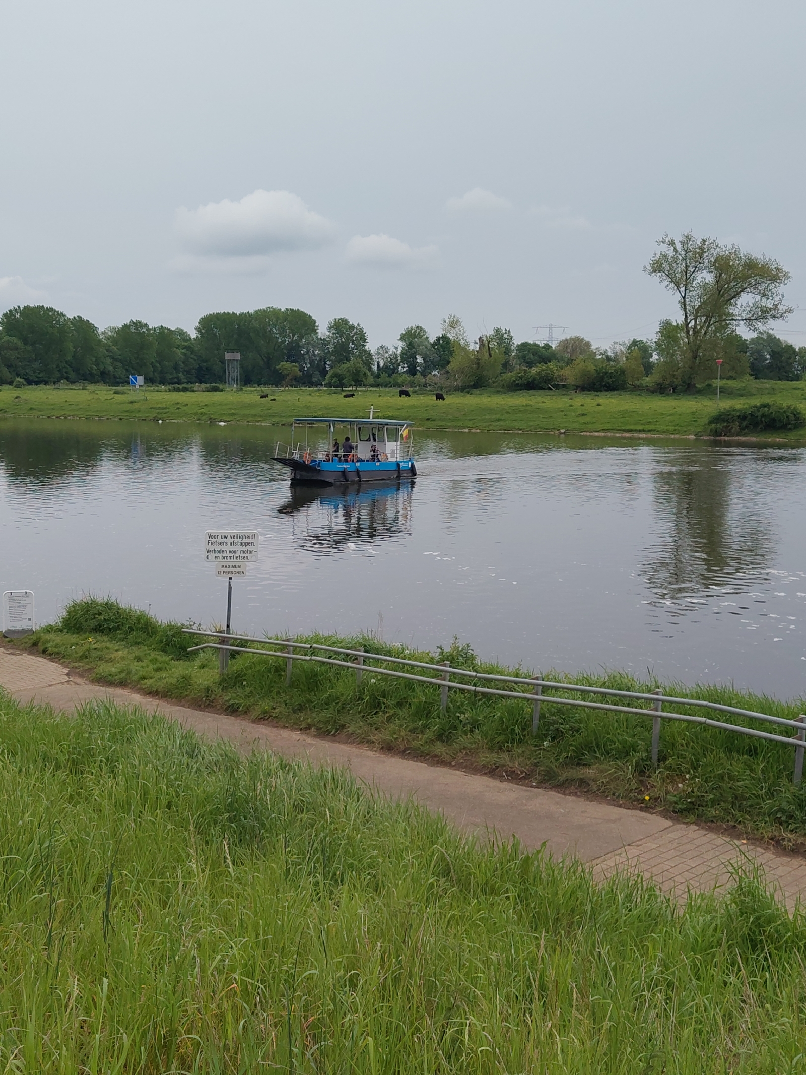 <a href='/hi/jeroen' class='caption'>» jeroen 04 May 2026 12:46 Thorn Stevensweert</a>