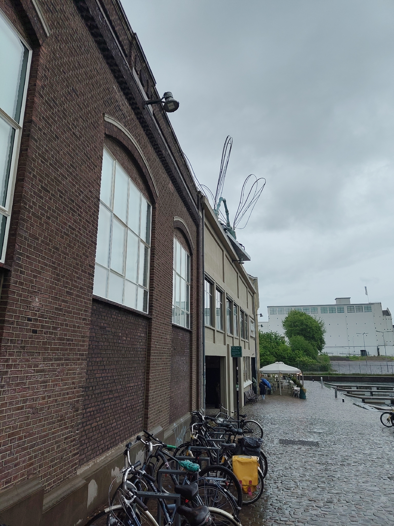 <a href='/hi/jeroen' class='caption'>» jeroen 04 May 2026 06:27 Maastricht</a>