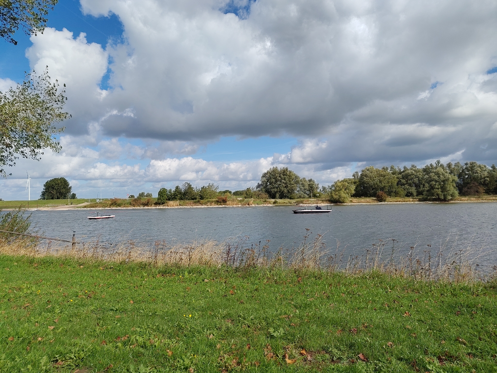 <a href='/hi/jeroen' class='caption'>» jeroen 05 September 2026 11:28 Camping Jachthaven Beusichem</a>